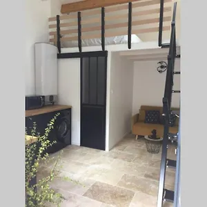 Moderne , Saint-Symphorien-dʼOzon France